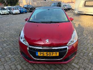 uszkodzony samochody osobowe Peugeot 208 1.6 BLUE HDI ALLURE 2016/5