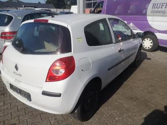 Renault Clio  picture 5