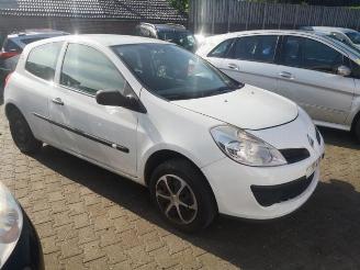 Renault Clio  picture 7