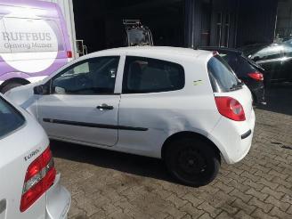 Renault Clio  picture 2