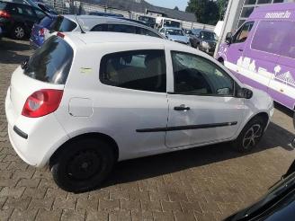 Renault Clio  picture 6