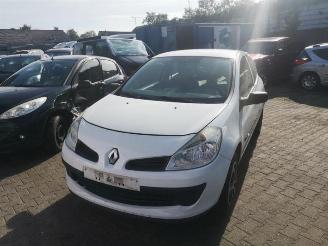 Renault Clio  picture 8