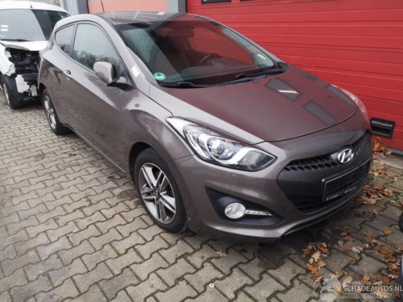 Hyundai I-30 i30 (GDHB5), Hatchback, 2011 1.6 CRDi 16V VGT