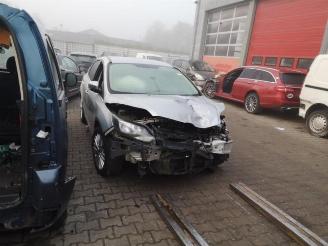 Coche siniestrado Ford Focus Focus 3, Hatchback, 2010 / 2020 1.0 Ti-VCT EcoBoost 12V 125 2012