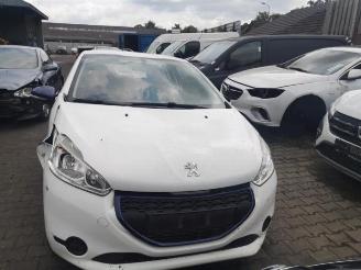 Uttjänta bilar auto Peugeot 208 208 I (CA/CC/CK/CL), Hatchback, 2012 / 2019 1.0 Vti 12V PureTech 2015