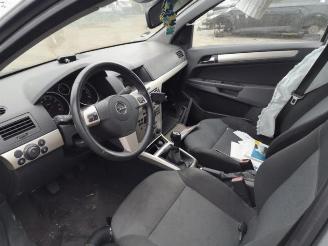 Opel Astra Astra H (L48), Hatchback 5-drs, 2004 / 2014 1.4 16V Twinport picture 8