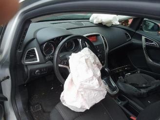 Opel Astra Astra J (PC6/PD6/PE6/PF6), Hatchback 5-drs, 2009 / 2015 1.4 Turbo 16V picture 12