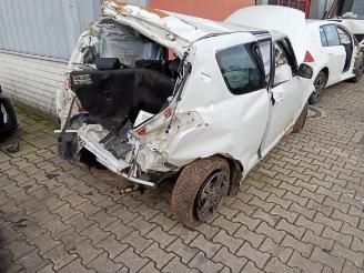 Vrakbiler auto Suzuki Swift Swift (ZA/ZC/ZD1/2/3/9), Hatchback, 2005 / 2011 1.6 Sport VVT 16V 2009/2