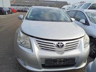 Vrakbiler auto Toyota Avensis Avensis Wagon (T27), Combi, 2008 / 2018 2.2 16V D-4D-F 180 2009/4