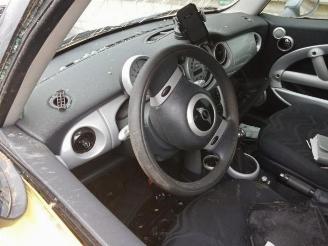 Mini One Mini One/Cooper (R50), Hatchback, 2001 / 2007 1.6 16V One picture 5