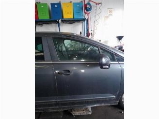 Peugeot 5008 5008 I (0A/0E), MPV, 2009 / 2017 1.6 THP 16V picture 30