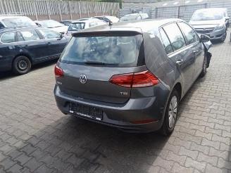 Vrakbiler auto Volkswagen Golf Golf VII (AUA), Hatchback, 2012 / 2021 1.0 TSI 12V 2017/0
