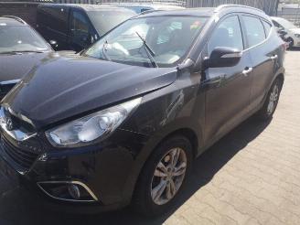 Vrakbiler auto Hyundai Ix35 iX35 (LM), SUV, 2009 / 2015 2.0 CRDi 16V 4x4 2010/5