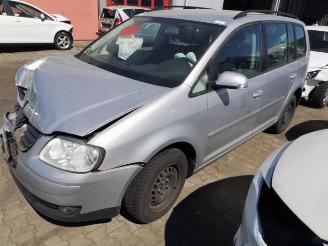 Vrakbiler auto Volkswagen Touran Touran (1T1/T2), MPV, 2003 / 2010 2.0 TDI 16V 136 2004/2