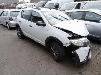 Vrakbiler auto Dacia Sandero Sandero II, Hatchback, 2012 0.9 TCE 12V 2017/6