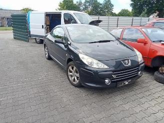 Coche siniestrado Peugeot 307 307 CC (3B), Cabrio, 2003 / 2009 2.0 16V 2006/1