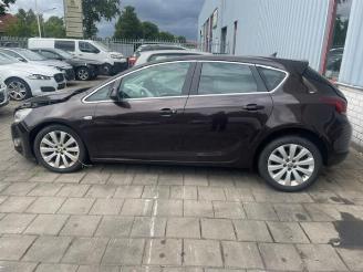 Uttjänta bilar auto Opel Astra Astra J (PC6/PD6/PE6/PF6), Hatchback 5-drs, 2009 / 2015 1.4 Turbo 16V 2012/6