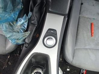 BMW 3-serie 3 serie (E90), Sedan, 2005 / 2011 320d 16V picture 9