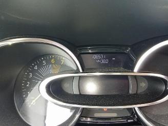 Vrakbiler auto Renault Clio Clio IV (5R), Hatchback 5-drs, 2012 / 2021 0.9 Energy TCE 90 12V 2015/4