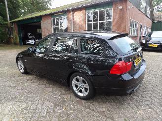 BMW 3-serie 318I automaat station picture 5