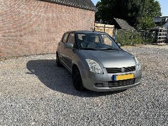 krockskadad bil auto Suzuki Swift  2006/1