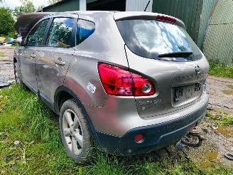 uszkodzony samochody osobowe Nissan Qashqai Nissan Qashqai 1.6 Acenta 2009/1