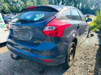 Unfallwagen Ford Focus Ford Focus 1.0 EcoBoost Trend 2012/1