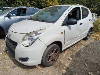damaged passenger cars Suzuki Alto Suzuki Alto 1.0 Comfort 2010/1
