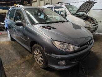 Uttjänta bilar auto Peugeot 206 SW 2006/1