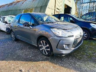 demontáž osobní automobily Citroën DS3 1.6 e-HDi So Chic 2011/1