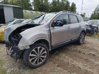 Uttjänta bilar auto Nissan Qashqai+2 2.0 Optima 2010/3