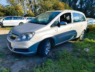 Sloopauto Opel Zafira 2.2 Enjoy 2005/11