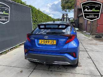Toyota C-HR C-HR (X1,X5), SUV, 2016 2.0 16V Hybrid picture 9