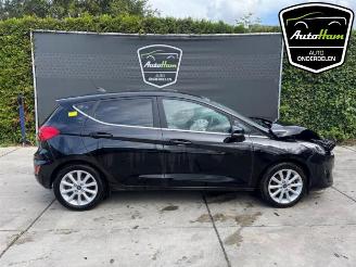 Salvage car Ford Fiesta Fiesta 7, Hatchback, 2017 1.0 EcoBoost 12V 100 2019