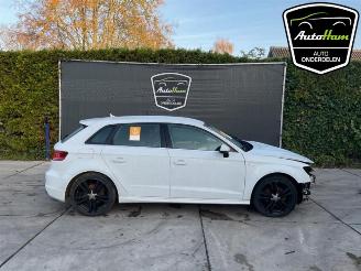 Uttjänta bilar auto Audi A3 A3 Sportback (8VA/8VF), Hatchback 5-drs, 2012 / 2020 1.6 TDI Ultra 16V 2015/7