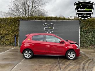 Coche siniestrado Mitsubishi Space-star Space Star (A0), Hatchback, 2012 1.0 12V 2015/2