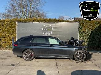 Vrakbiler auto BMW 5-serie 5 serie Touring (G31), Combi, 2017 530i 2.0 TwinPower Turbo 16V Mild Hybrid 2021/8