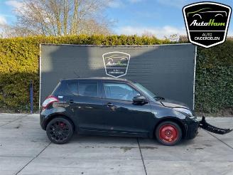 Coche siniestrado Suzuki Swift Swift (ZA/ZC/ZD), Hatchback, 2010 / 2017 1.2 16V 2011/8