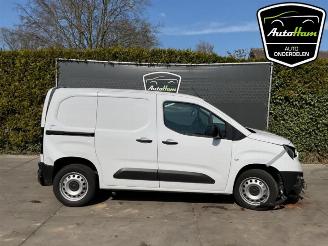 Vrakbiler auto Opel Combo Combo Cargo, Van, 2018 1.5 CDTI 100 2024/1
