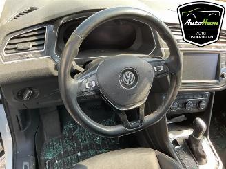 Volkswagen Tiguan Tiguan (AD1), SUV, 2016 / 2024 2.0 TSI 16V 4Motion picture 11