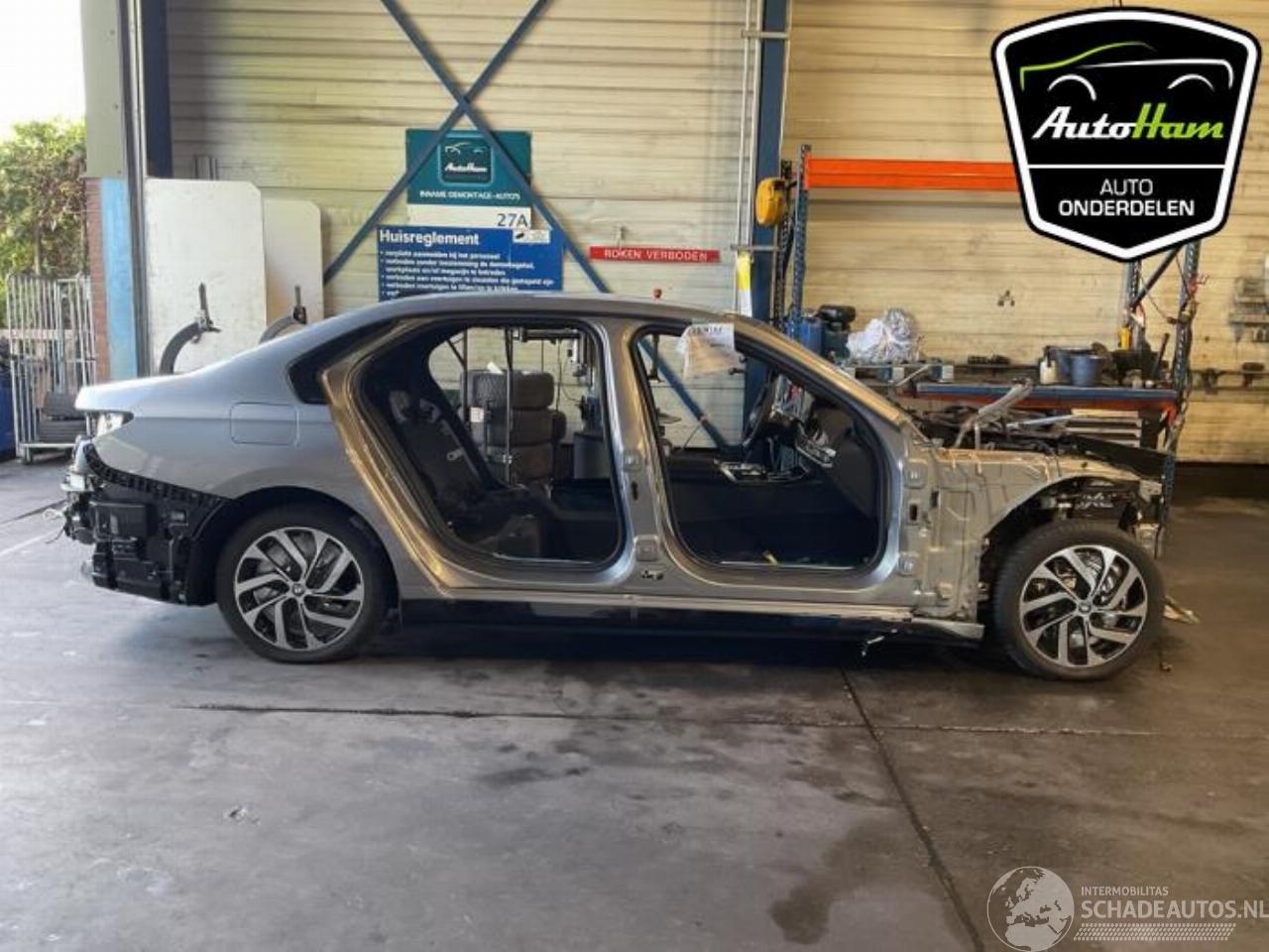 BMW i7 i7 (G70), Sedan, 2022 eDrive50 106 kWh