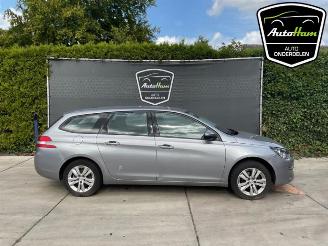 Vrakbiler auto Peugeot 308 308 SW (L4/L9/LC/LJ/LR), Combi 5-drs, 2014 / 2021 1.2 12V e-THP PureTech 130 2015/3