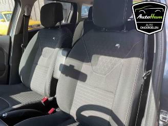 Renault Clio Clio IV Estate/Grandtour (7R), Combi 5-drs, 2012 / 2021 0.9 Energy TCE 90 12V picture 24