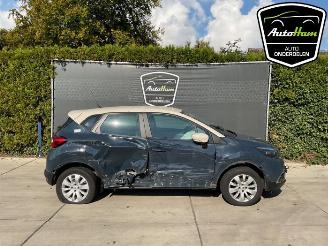 Salvage car Renault Captur Captur I (2R), SUV, 2013 0.9 Energy TCE 12V 2016/10