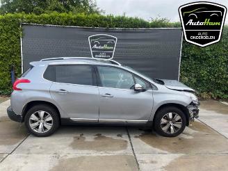 Coche siniestrado Peugeot 2008 2008 (CU), MPV, 2013 / 2019 1.2 12V e-THP PureTech 110 2016/5