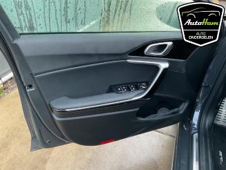 Kia Cee d Ceed (CDB5/CDBB), Hatchback 5-drs, 2018 1.5 T-GDI 16V picture 33