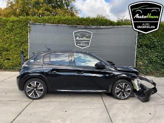 disassembly passenger cars Peugeot 208 208 II (UB/UH/UP), Hatchback 5-drs, 2019 e-208 50 kWh 2021/11