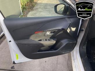 Peugeot 208 208 II (UB/UH/UP), Hatchback 5-drs, 2019 1.2 Vti 12V PureTech 75 picture 32