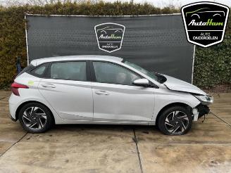 Vrakbiler auto Hyundai I-20 i20 (BC3), Hatchback 5-drs, 2020 1.0 T-GDI 100 Mild Hybrid 48V 12V 2021/12