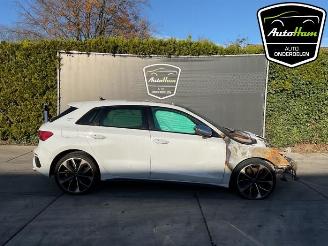 Coche siniestrado Audi S3 S3 Sportback (8YA), Hatchback 5-drs, 2020 2.0 T FSI 16V 2023/4